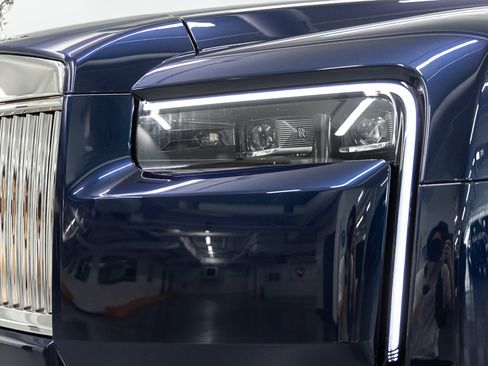Certified 2025 Rolls-Royce Cullinan AWD/4WD image 14
