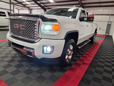 Used 2015 GMC Sierra 3500 Denali w/ Duramax Plus Package AWD/4WD image 15