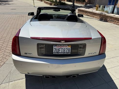 Used 2008 Cadillac XLR image 9