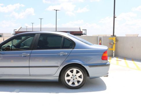Used 2004 BMW 325xi Sedan AWD/4WD image 46