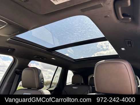New 2026 GMC Acadia Denali Ultimate w/ LPO, Floor Liner Package AWD/4WD image 22