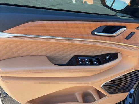 Used 2021 Jeep Grand Cherokee L Summit image 18