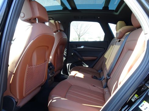 Certified 2023 Audi Q5 Premium w/ Convenience Package image 12