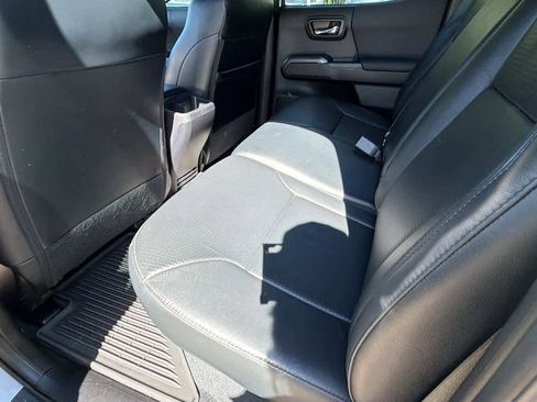 Used 2021 Toyota Tacoma TRD Sport w/ TRD Premium Sport Package image 17