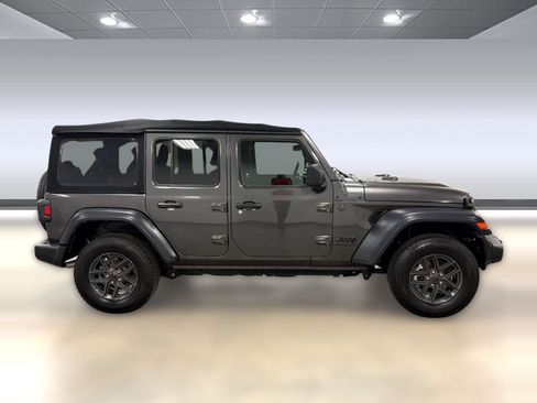 Used 2024 Jeep Wrangler Unlimited Sport AWD/4WD image 7