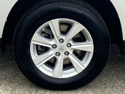 Used 2011 Toyota Highlander 2WD image 5