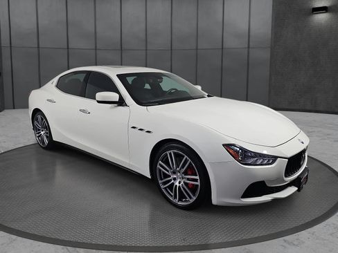 Used 2015 Maserati Ghibli RWD image 3