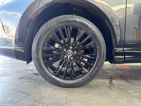 Used 2024 Toyota Venza Nightshade image 28