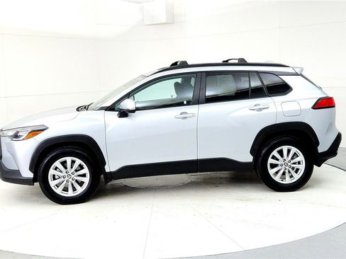 Certified 2023 Toyota Corolla Cross LE w/ Moonroof Package image 3