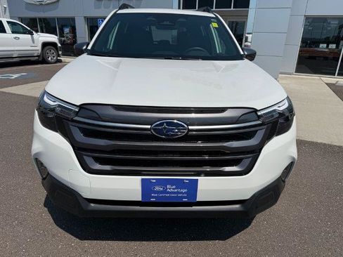 Used 2026 Subaru Forester Premium AWD/4WD image 2
