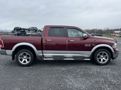 Used 2016 RAM 1500 Laramie AWD/4WD image 2