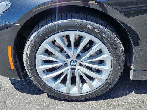 Used 2023 BMW 530i xDrive w/ Convenience Package AWD/4WD image 19