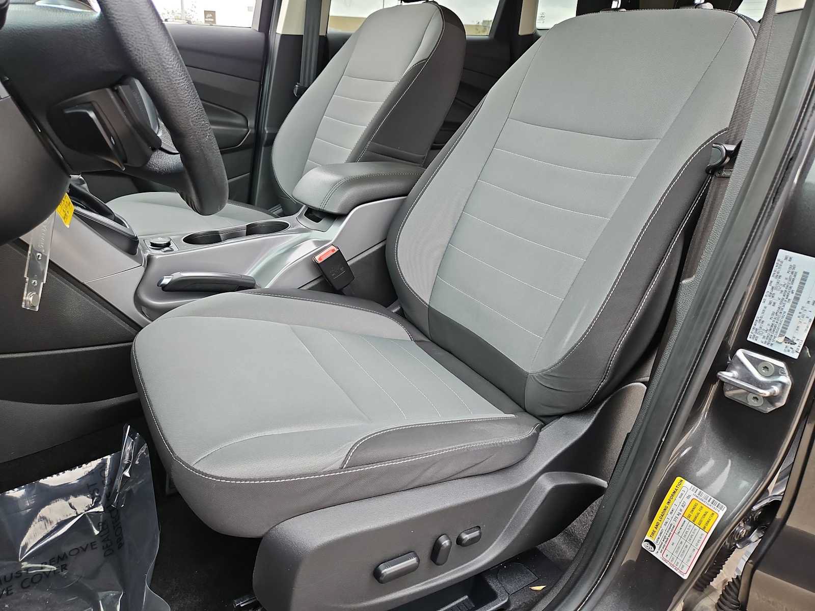 Used 2016 Ford Escape SE w/ Equipment Group 201A FWD image 16