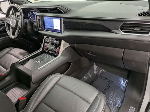 Used 2021 GMC Yukon Denali w/ Denali Ultimate Package image 29