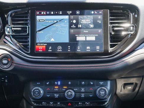 Used 2023 Dodge Durango GT image 13