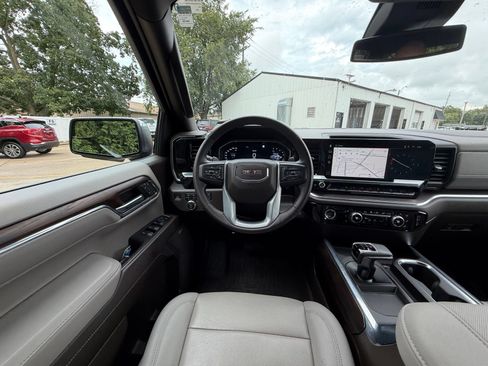 Used 2023 GMC Sierra 1500 SLT w/ SLT Premium Package AWD/4WD image 2