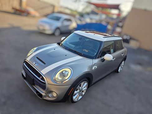 Used 2017 MINI Cooper S FWD image 2