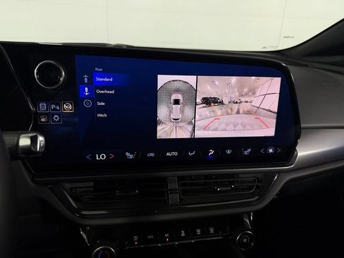 Used 2024 Chevrolet Equinox EV RS FWD image 21