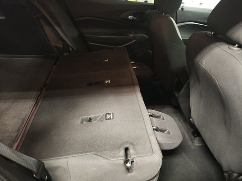 Used 2024 Chevrolet Trax LS w/ LS Convenience Package image 13