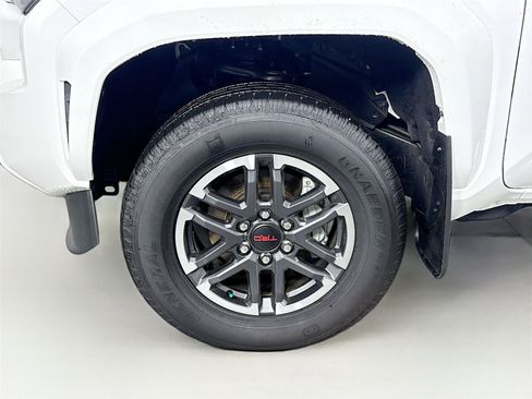 Used 2024 Toyota Tacoma TRD Sport AWD/4WD image 42