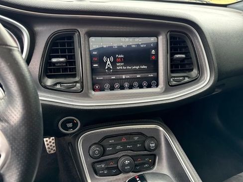 Used 2017 Dodge Challenger GT w/ Technology Group image 25