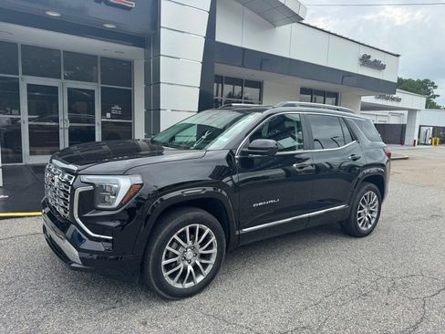 Used 2026 GMC Terrain Denali AWD/4WD image 3
