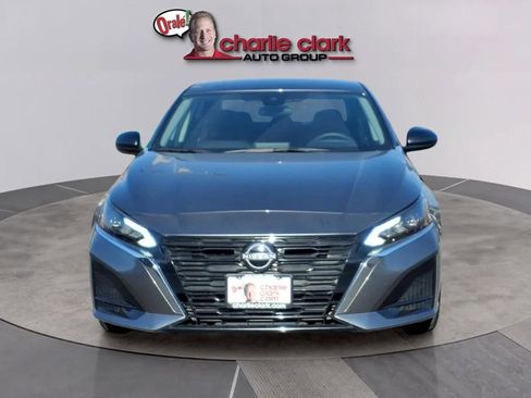 Used 2025 Nissan Altima 2.5 S FWD image 8