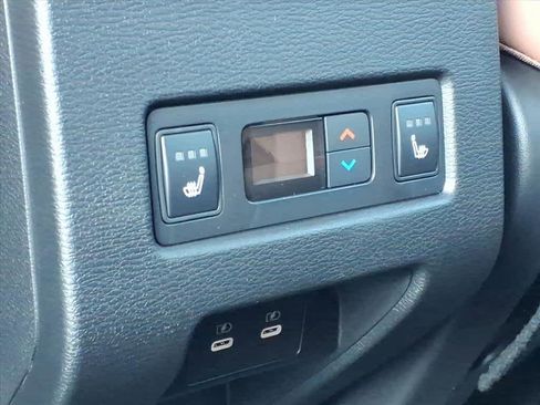 New 2026 Mitsubishi Outlander SEL image 15