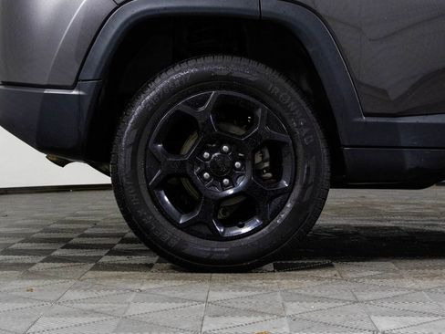 Used 2024 Jeep Compass Trailhawk AWD/4WD image 39