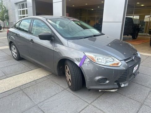Used 2014 Ford Focus S FWD image 3