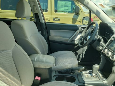 Used 2017 Subaru Forester 2.5i Premium AWD/4WD image 10