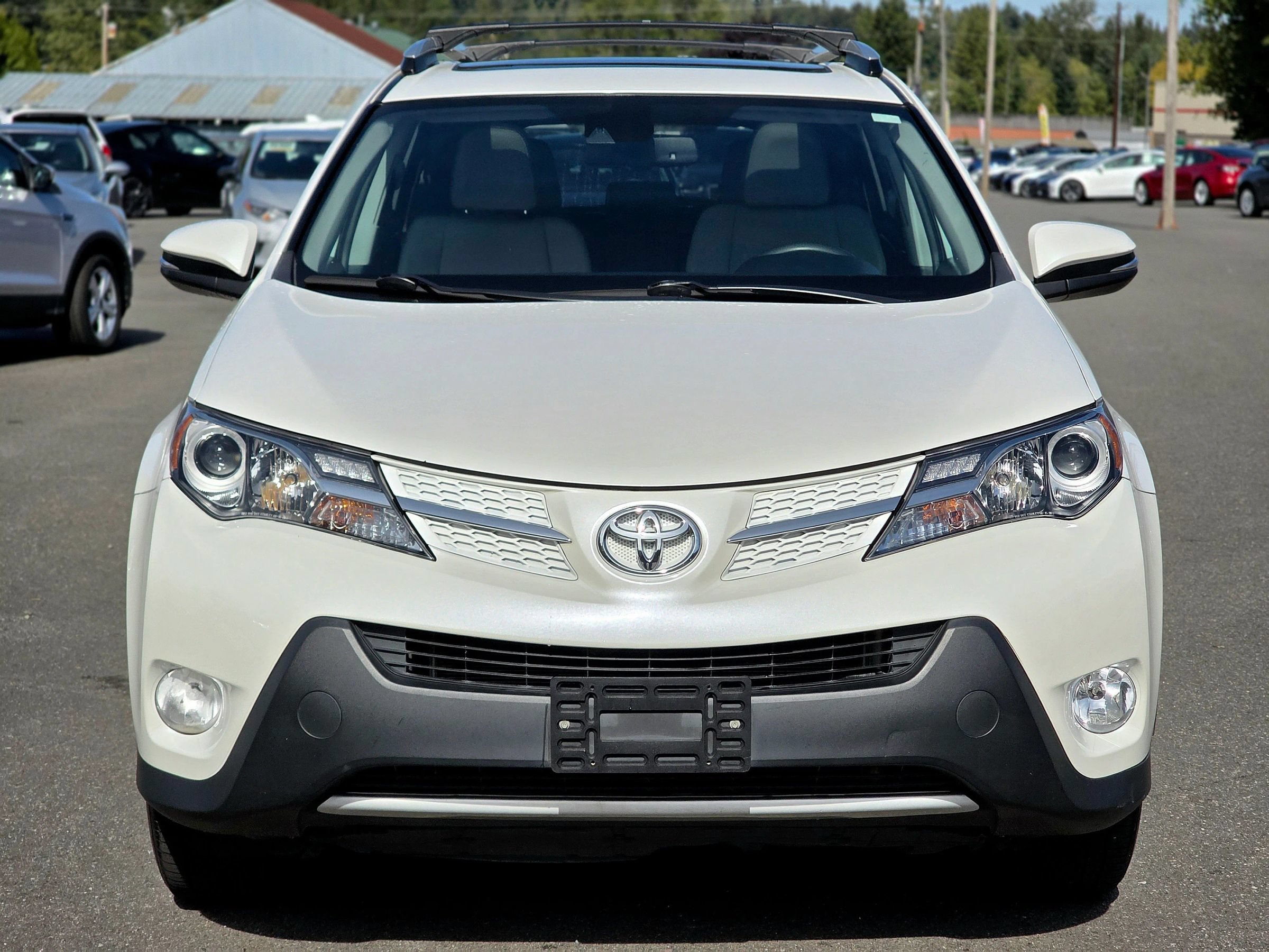 Used 2014 Toyota RAV4 Limited w/ Technology Package AWD/4WD image 2