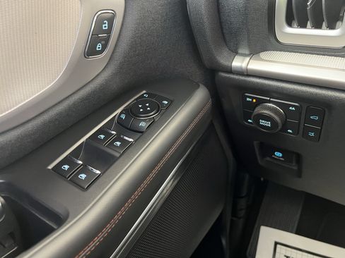 Used 2025 Ford Expedition Max Active AWD/4WD image 44