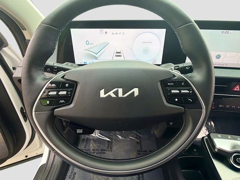 Used 2024 Kia EV6 Wind w/ Wind Technology Package AWD/4WD image 18