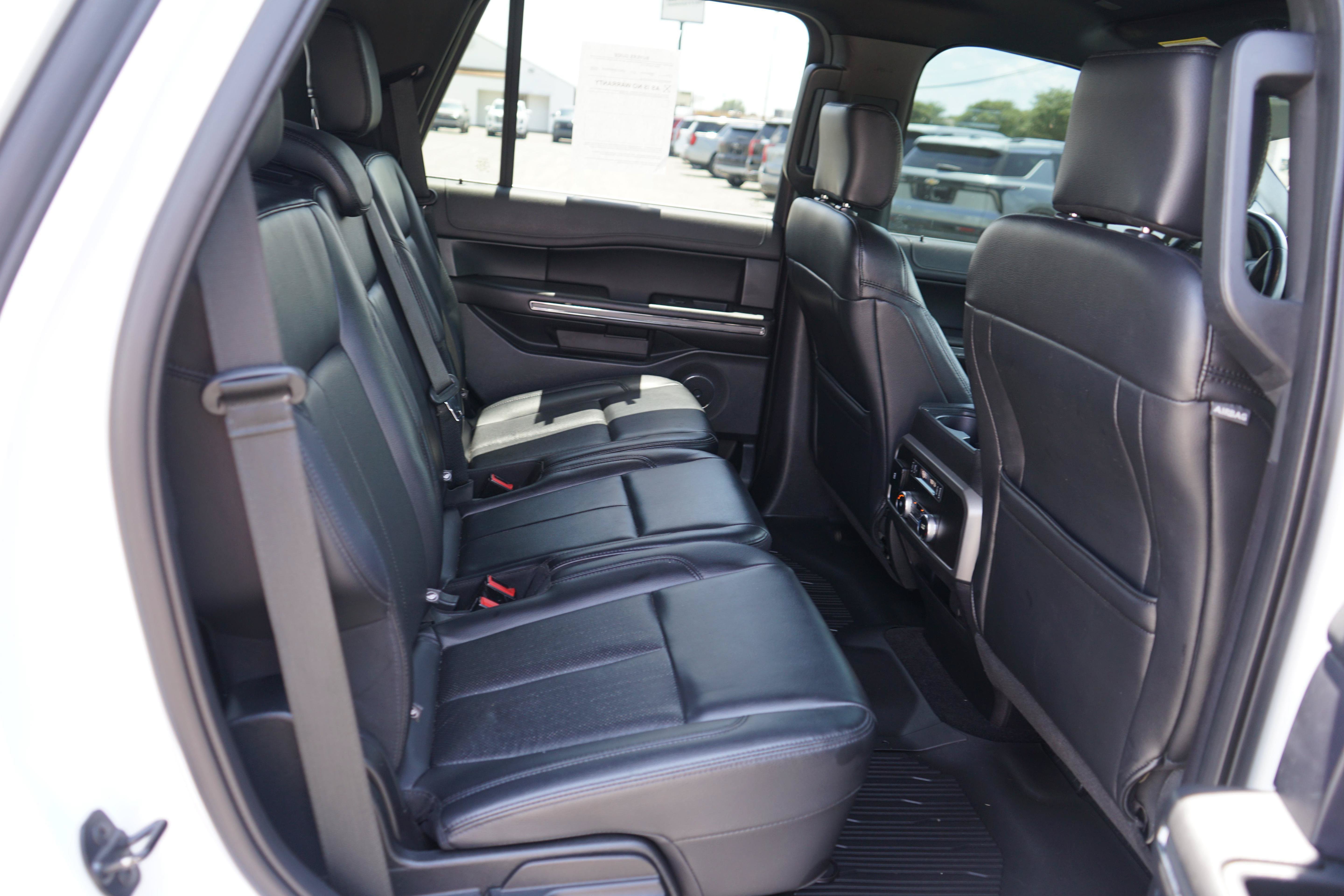 Used 2019 Ford Expedition XLT w/ Equipment Group 201A RWD image 22