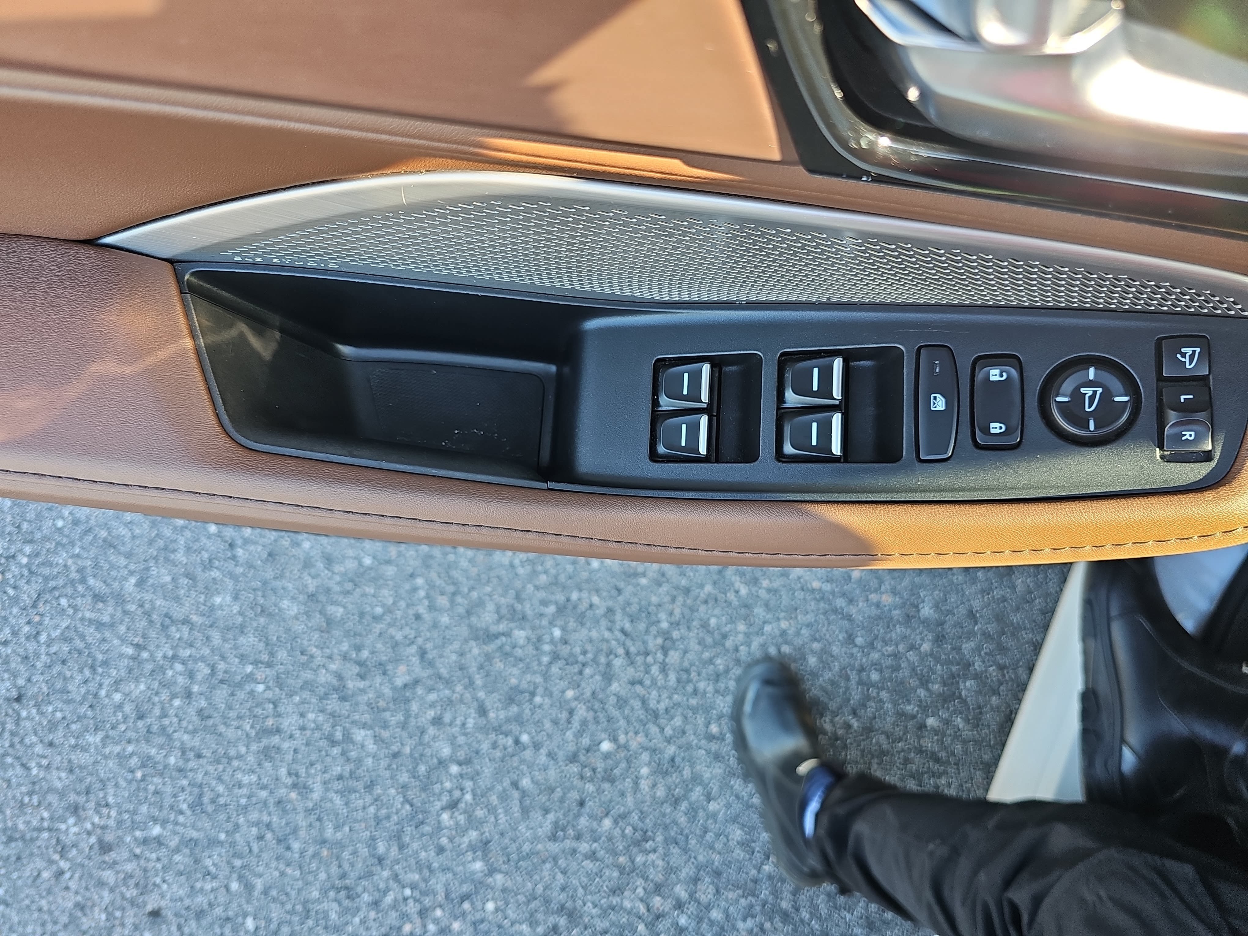 Certified 2023 Acura MDX w/ Technology Package FWD image 28