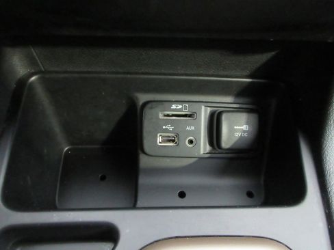 Used 2018 Jeep Cherokee Latitude image 29