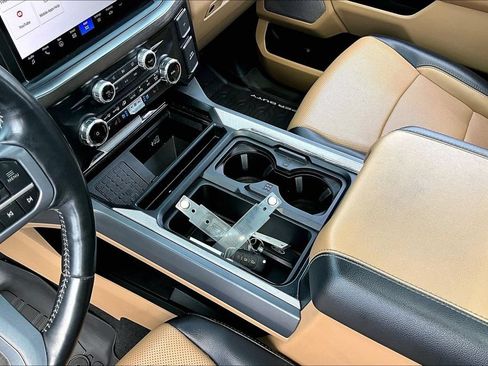 Used 2024 Ford F250 Lariat w/ Sport Appearance Package AWD/4WD image 8