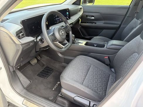 Certified 2026 Nissan Kicks SV w/ SV Premium Package AWD/4WD image 10