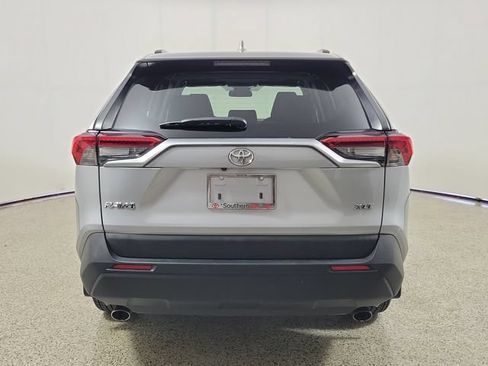 Used 2025 Toyota RAV4 XLE w/ Convenience Package FWD image 6