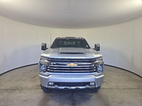 Used 2023 Chevrolet Silverado 2500 High Country w/ Z71 Off-Road Package image 3