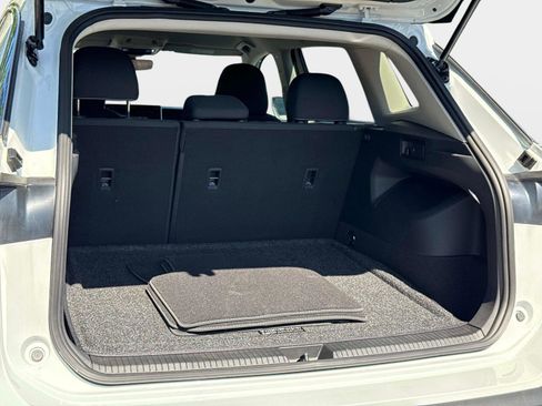 Certified 2025 Volkswagen Tiguan S FWD image 11