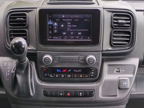 Used 2025 RAM ProMaster 2500 w/ Convenience Group FWD image 26