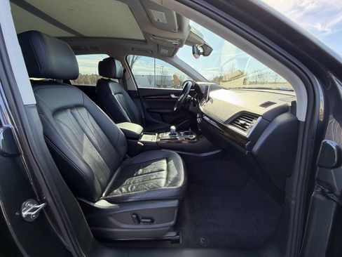 Used 2019 Audi Q5 2.0T Premium Plus w/ Premium Plus Package image 17