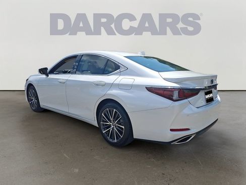 Used 2025 Lexus ES 350 w/ Premium Package FWD image 4