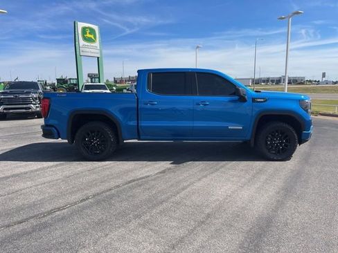 Used 2023 GMC Sierra 1500 Elevation w/ X31 Off-Road Package image 4