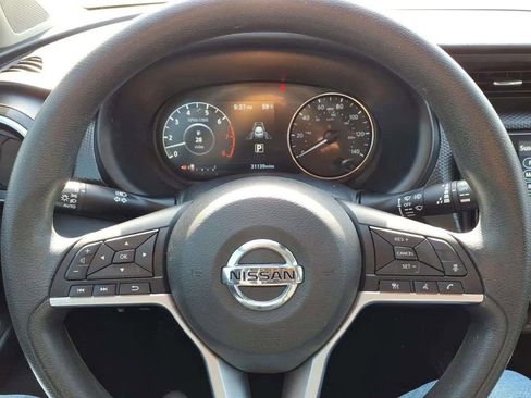 Certified 2021 Nissan Kicks SV image 15