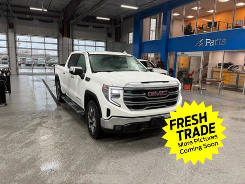 Used 2025 GMC Sierra 1500 SLT w/ SLT Premium Plus Package image 9