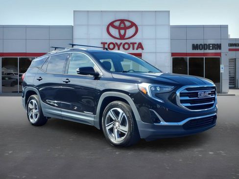 Used 2019 GMC Terrain SLT w/ Preferred Package FWD image 9