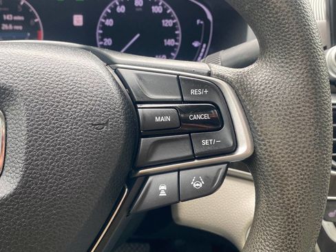 Used 2018 Honda Accord EX image 23